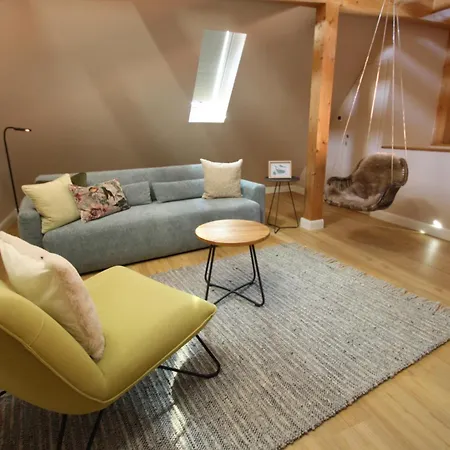 Apartment Altes Schloss 5